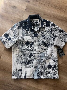 Rebel Vengeance Tapestry Skull Print Short Sleeve Button-Down Shirt Small